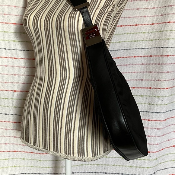 Tom Ford x Gucci Black Canvas Leather Trimmed Attache Hobo preloved one owner - Picture 12 of 16